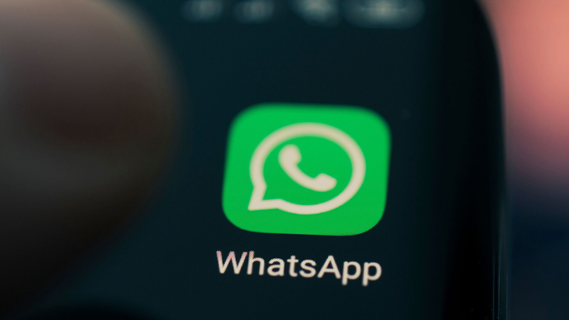 WhatsApp suffers major outage